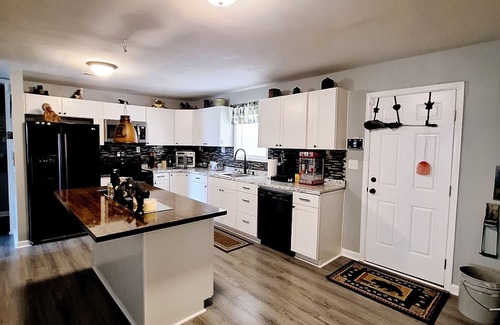 La Follette Haus | 3 Minutes To Cumberland ATV Trails-Ride Back Trails Of Royal Blue