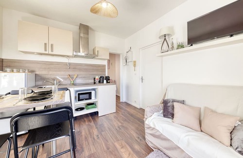 Ivry-port Wohnung | T2 little pink nest