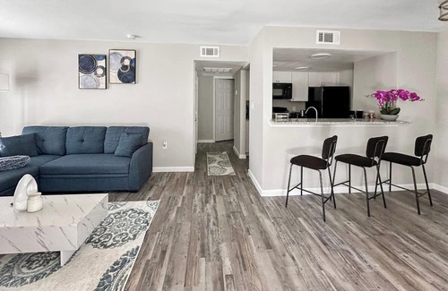 Addison Wohnung | 2102 · DFW cozy Apt, Free Parking/WI-FI, Pool & Gym