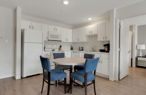 Far North Central Wohnung | Simplicity At the Rim 1208 I Comfy 2 Bed 2Bath