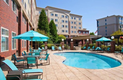 Downtown Haus | Enjoy an extended stay at our room in Redmond, WA