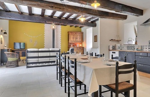 Poce-les-Bois Haus | Le Champ Rosé - POCE LES BOIS
