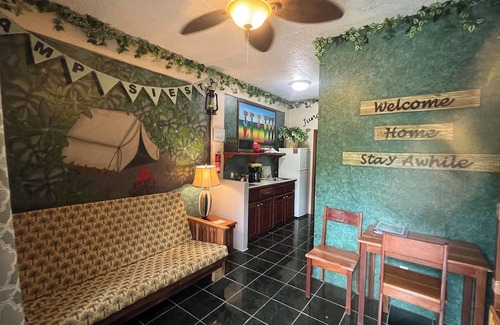 San Pedro Wohnung | JUNGLE CAMP ROOM - Close to Beach - One Bedroom Suite