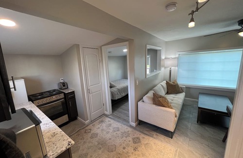 Mattydale Haus | Charming Tiny House minutes from Syracuse!