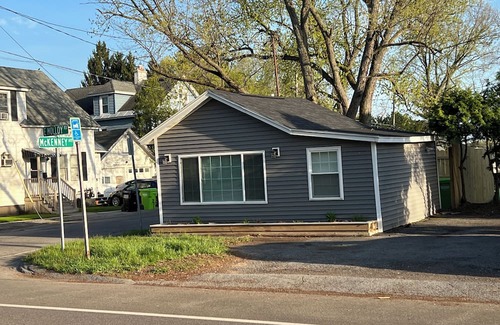 Mattydale Haus | Charming Tiny House minutes from Syracuse!