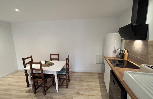 Recourt Haus | Charming 9-bedroom house with AC and WiFi in marvelous Récourt