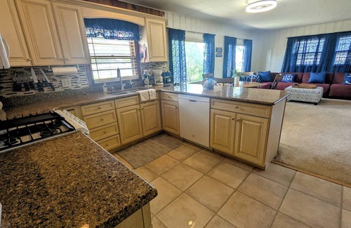 Bass Lake Haus | Cozy LakeView Cottage with a Touch of Modern Flair!