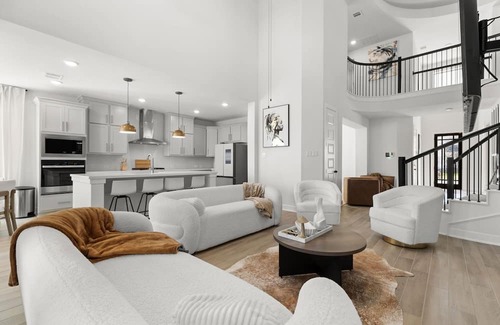 Katy Haus | Luxurious High Class 4Br Theatre Home