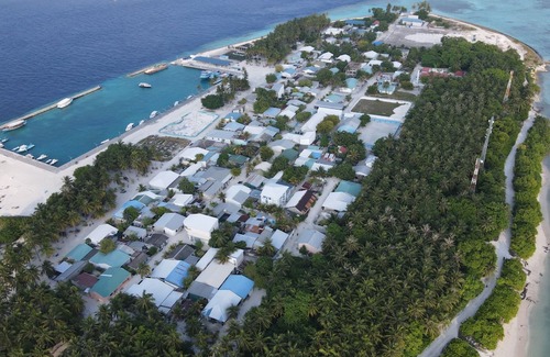 Dhonfanu Haus | 4-bedroom house in charming Baa Atoll with AC, WiFi