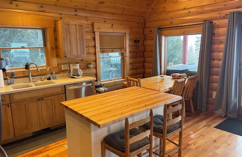 Alpena Kabine | Lakefront Cabin on Thunder Bay