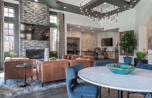 Glendale Sports and Entertainment District Wohnung | 1BR by Stadium Pool, Parking, Gym 02