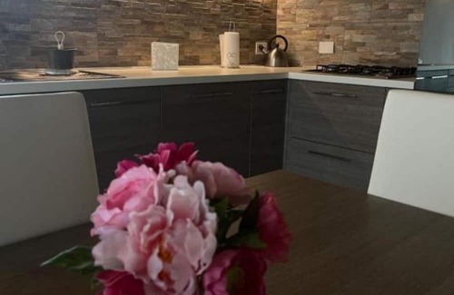 Quartiere XXVII Primavalle Wohnung | Casa Rosa cozy apartment within walking distance of the Vatican.