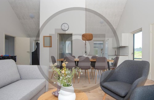Bønnerup Strand Haus | Awesome home in Glesborg with jacuzzi