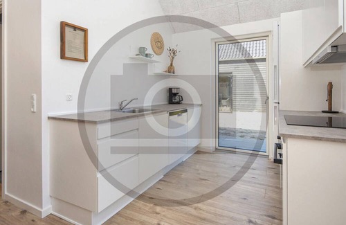 Bønnerup Strand Haus | Awesome home in Glesborg with jacuzzi