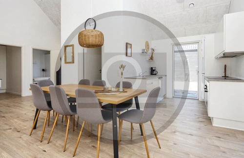 Bønnerup Strand Haus | Awesome home in Glesborg with jacuzzi