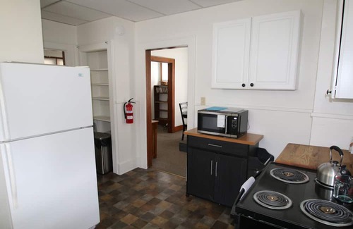 Athens Haus | Charming 3-bedroom house with WiFi and AC in Athens