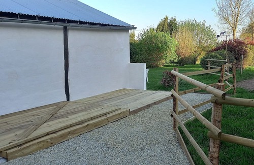 Brehan Haus | Ty Bihânes welcomes you to a peaceful setting in the heart of the countryside, surrounded by donkeys.