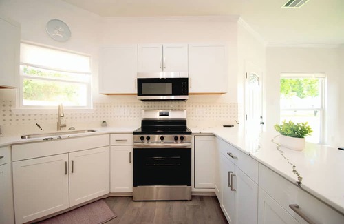 Gonzales Haus | 4/2 NEW COZY HOME in the heart of Gonzales, La.