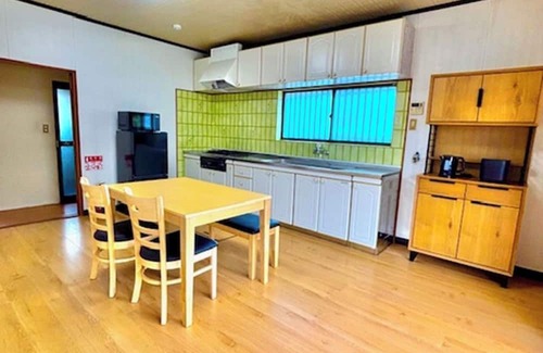 Tsu Haus | Showa retro house for rent / Tsu Mie