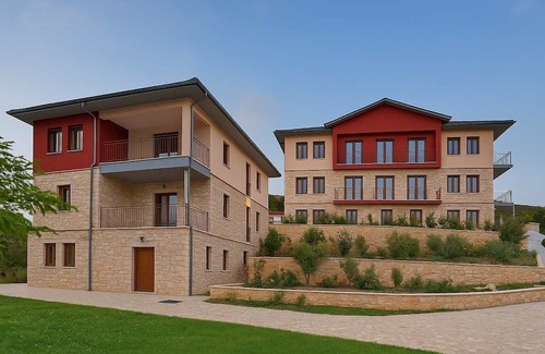Ligiades Eigentumswohnung | Spacious Junior Suite | Lake Gem at Arktos Hotel
