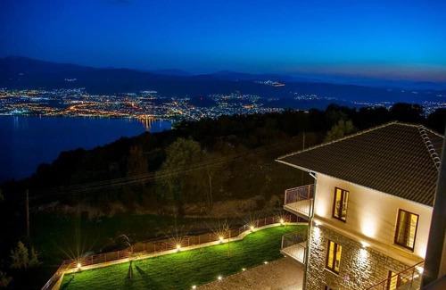 Ligiades Eigentumswohnung | Stylish Suite at Arktos Hotel | Ideal for Couples