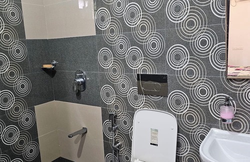 Kochi Haus | Family friendly 4 bedrooms with airconditioners, spacious, fully equipped house.