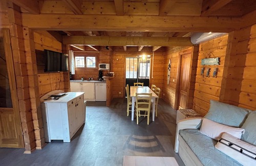 Bias Hütte | Cottage with heated pool and spa, 4km from the ocean near Mimizan