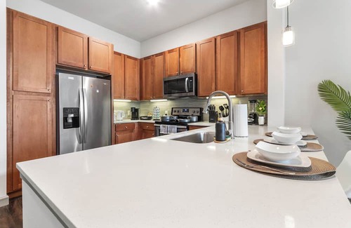 Central Business District Wohnung | Downtown Houston Modern Elegant Loft with Free Parking/WiFi/Skyview/Pool