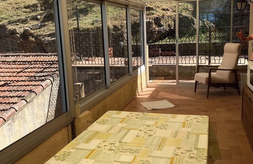Portes Haus | Renovated apartment in quiet country house with view of the Cevennes mountains