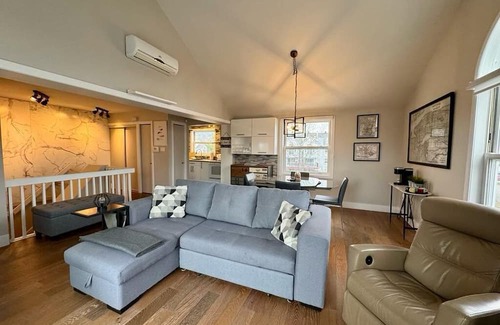 Magog Wohnung | Condo Azürea - A 5-minute walk from Plage des Cantons/Lac Memphrémagog