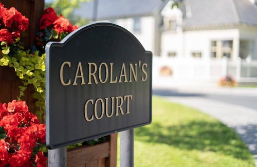 Ballyfarnon Haus | Kilronan Castle 4 Bedroom House on the Castle Grounds