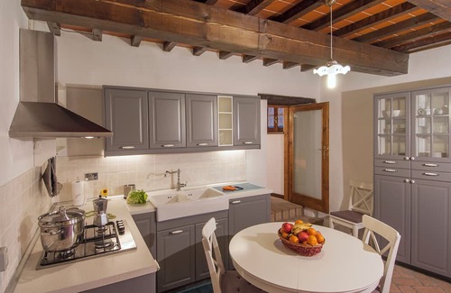 Pratovecchio Stia Sonstige | Is a "terrace on Casentino" placed at an ideal altitude, seven hundred meters.