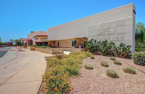 Surprise Farms Haus | Surprise Farms Paradise