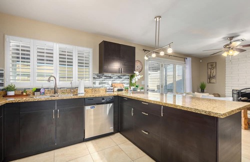 Glendale Haus | Private Oasis in Glendale