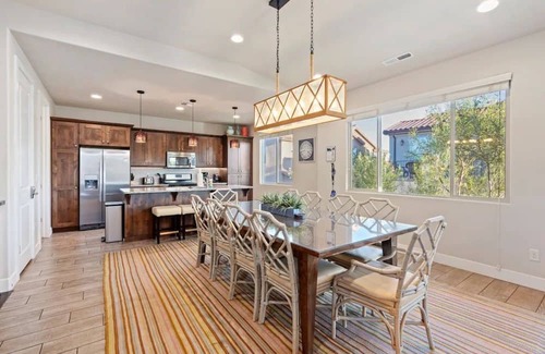 Santa Clara Haus | Entire Home - *Paradise Pools* Two King Suites*