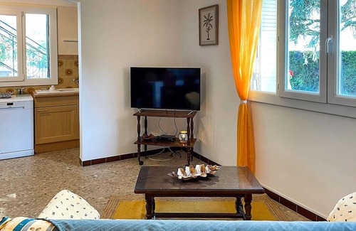 Sablet Haus | Lovely home in Sablet