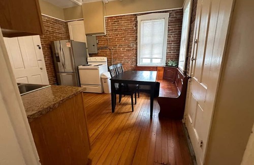 St. Charles Historic District Haus | Madison House 2 -Walk to Main St