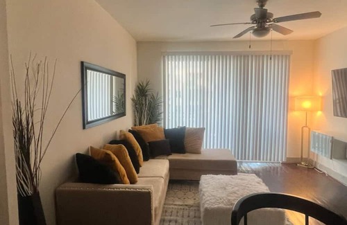 Washington Ave./ Memorial Park Wohnung | Modern Apartment with WiFi, pool and fitness room in vibrant Houston