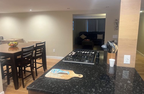 Plainfield Haus | 6 bedroom house in Plainfield. Located near airport and Speedway.