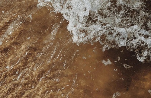 Ball Bay Haus | Endless Shores Escape