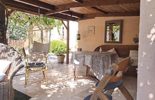 Jonquerettes Haus | Gite in Provence private garden and pool