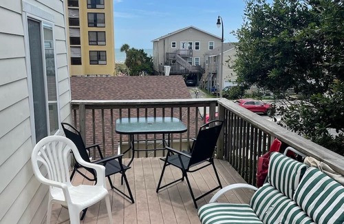 Crescent Beach Haus | Cabana II: Oceanview & Walk to the Beach
