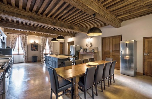 Cuisery Haus | Chateau rental in Burgundy with 10 bedrooms in France