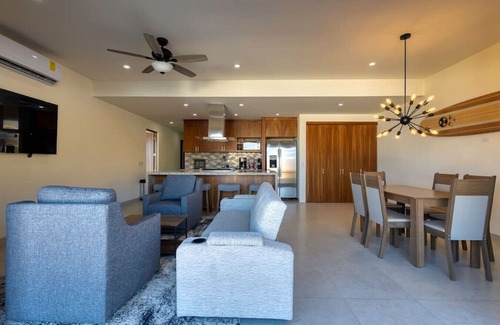 Libertad Wohnung | New 3 BD Condo with Pool & Gym