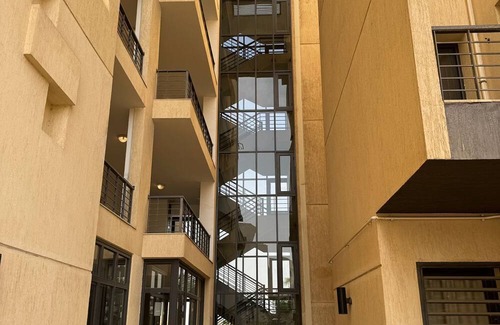 New Cairo Wohnung | Elegant Hotel Apt in Madinaty Garden View
