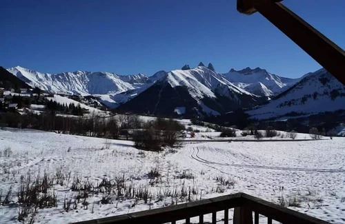 Saint-Jean-d'Arves Wohnung | Residence Les Marmotes - Apartment in chalet near the slopes and ski school