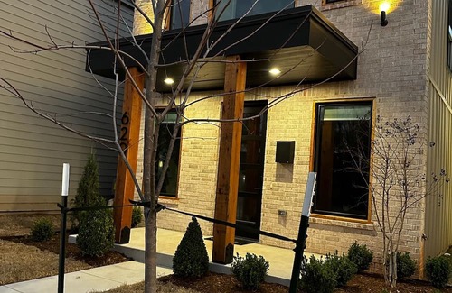 Edmond Haus | Cosmo 620 Downtown Edmond