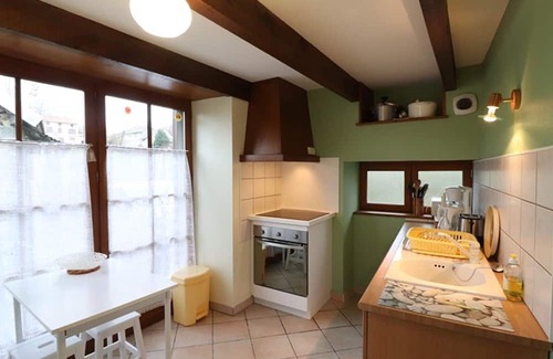 Mourjou Hütte | Charming house with garden, 2 bedrooms, pets allowed, in Mourjou