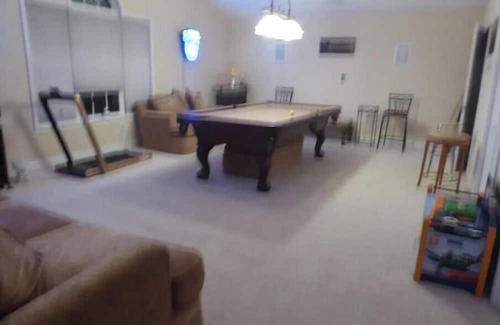 Waterford Plantation Haus | 5-bed home in Myrtle Beach has AC, WiFi, pool table, garage, HOA large amenities