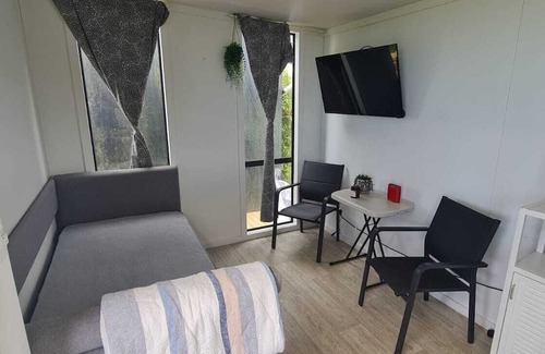 Helena Bay Kabine | Marvelous cabin with AC in Helena Bay